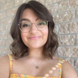 Meet your Posher, Geneviève